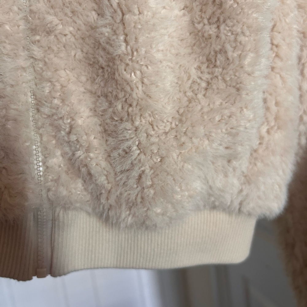 W/ tags Zara Faux Fur Cropped Bomber Jacket XS Ecro REF 4341/755 - Picture 5 of 17